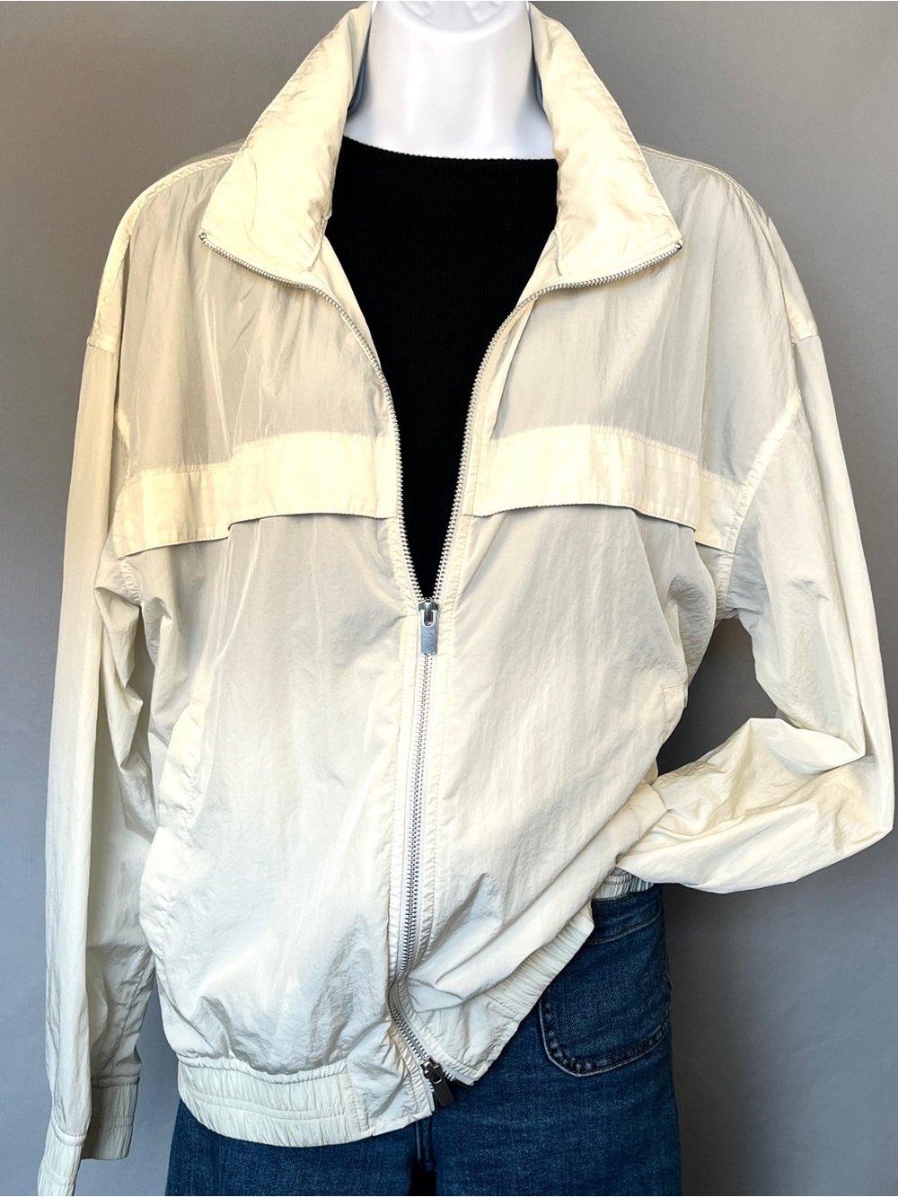 Topten Korean Brand Windbreaker Ivory Women's L Hood Hidden in Collar Zip Front